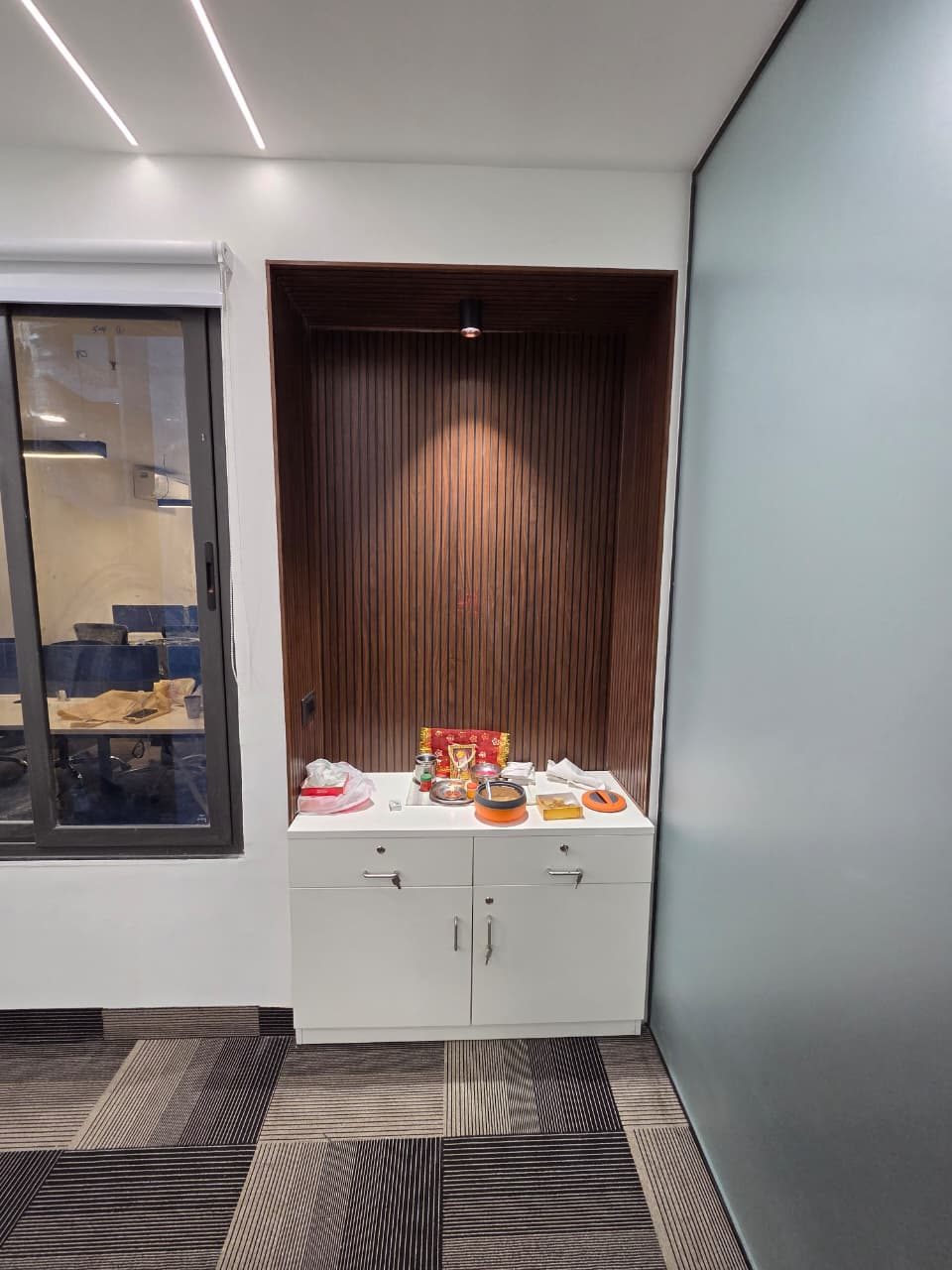 Ready to move Office Space for Lease – photo 2