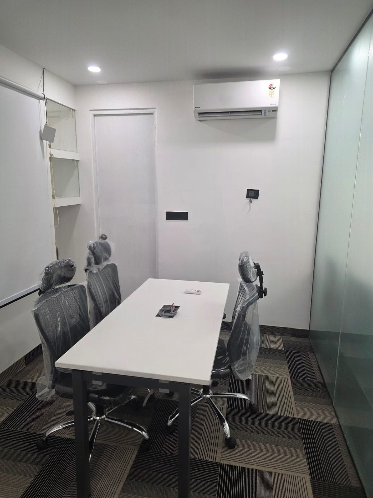 Ready to move Office Space for Lease – photo 5